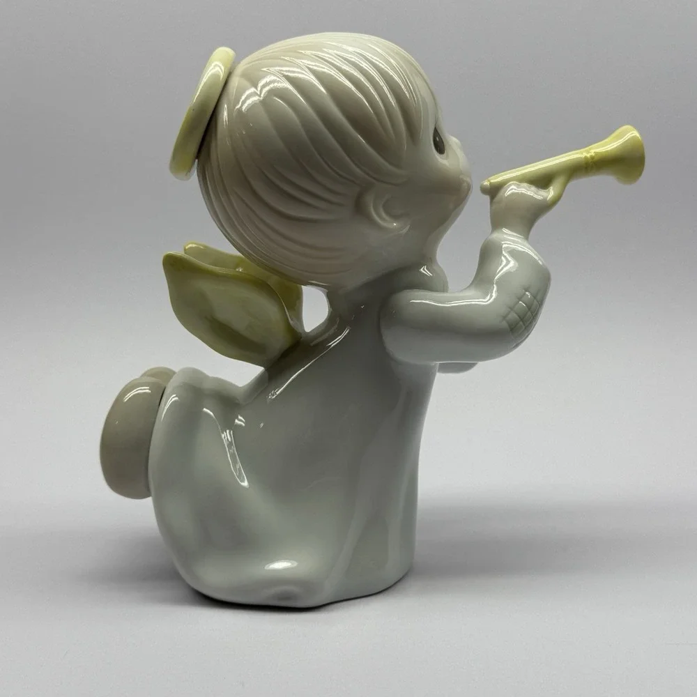 Vintage‎ Precious Moments Christmas Angel Tree Topper Figurine in Box 1991 Read